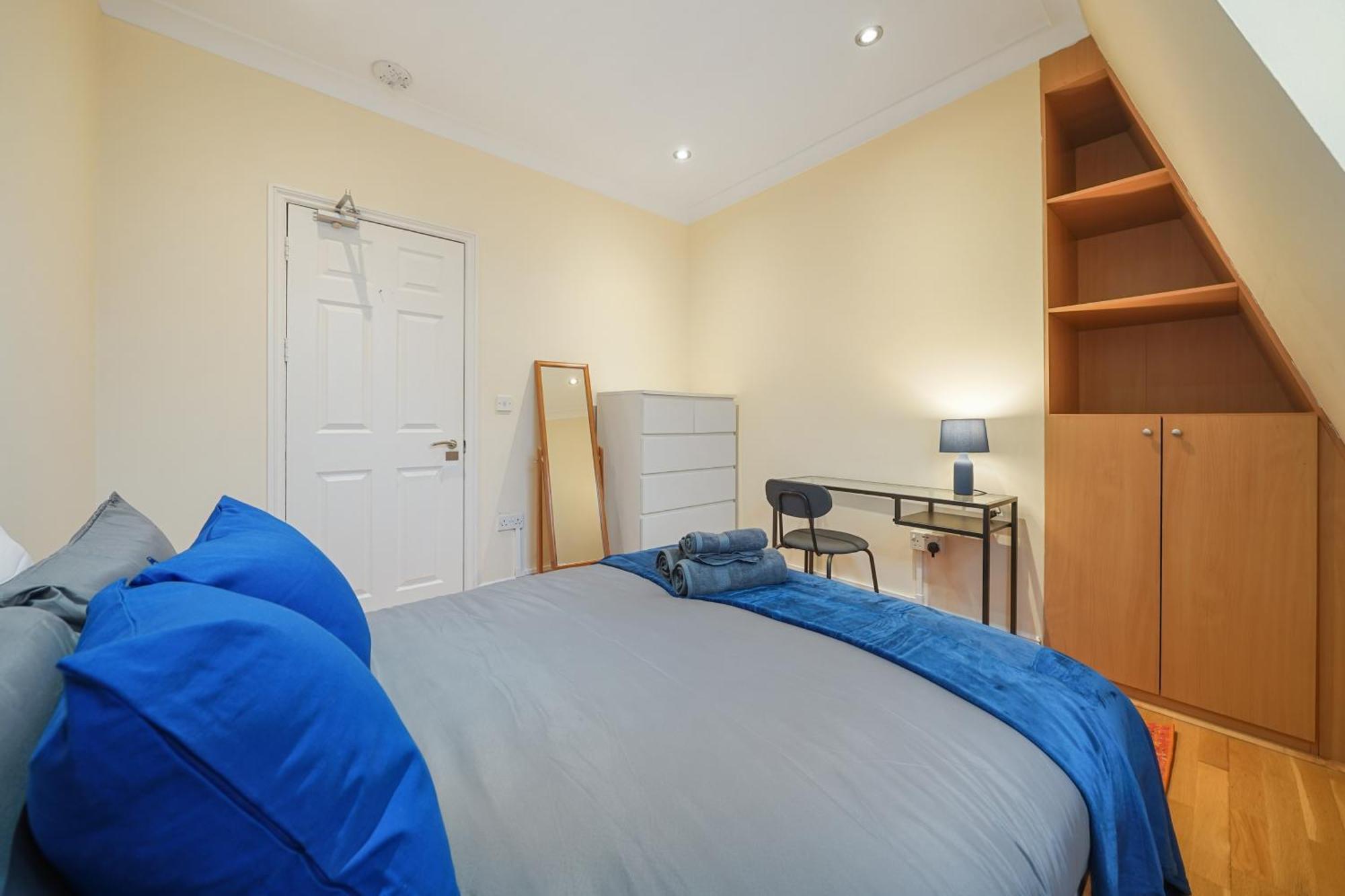 The Chic Townhouse In Kings Cross!!! 3 Floors Lejlighed London Eksteriør billede